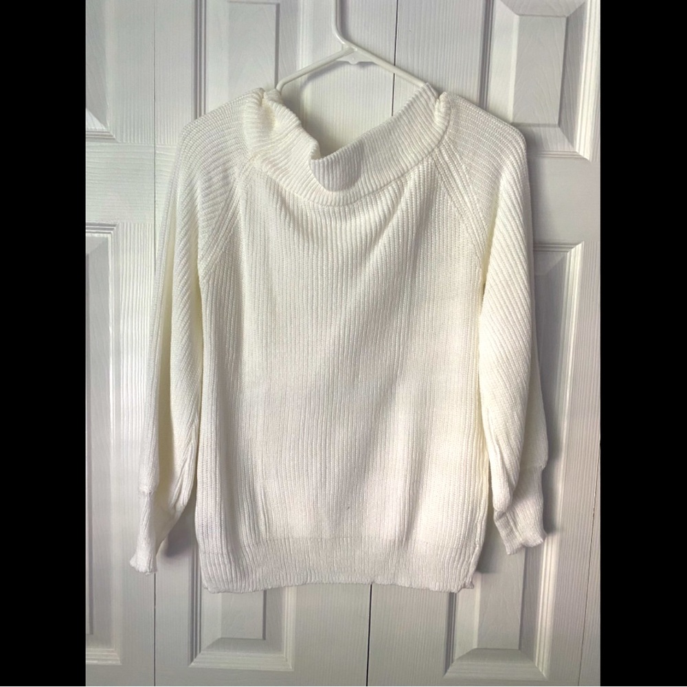 White off-the-shoulders Sweater